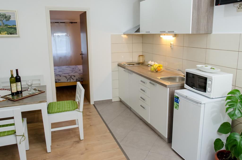 Olive Garden Apartments Cilipi Room photo